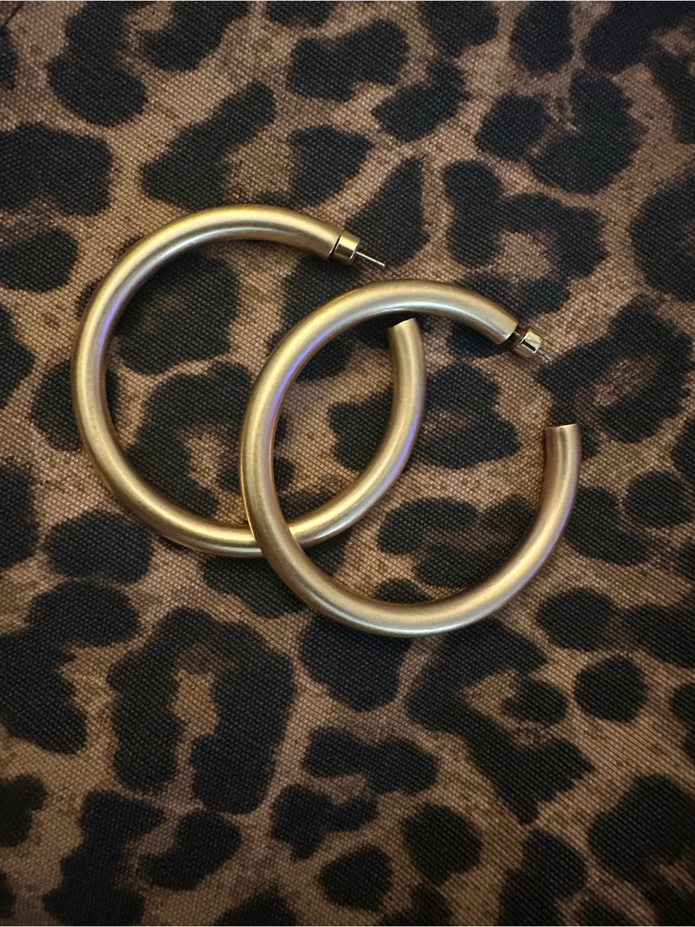 KNATURE THE LABEL JOHANNA MATTE GOLD 2.5” HOOP EARRINGS